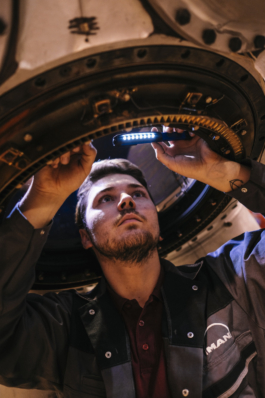 J A N  P H I L I P  
W E L C H E R I N G